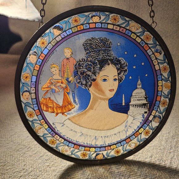 1990 Glassmasters Children of Washington United Federation of Doll Suncatcher - Picture 1 of 7